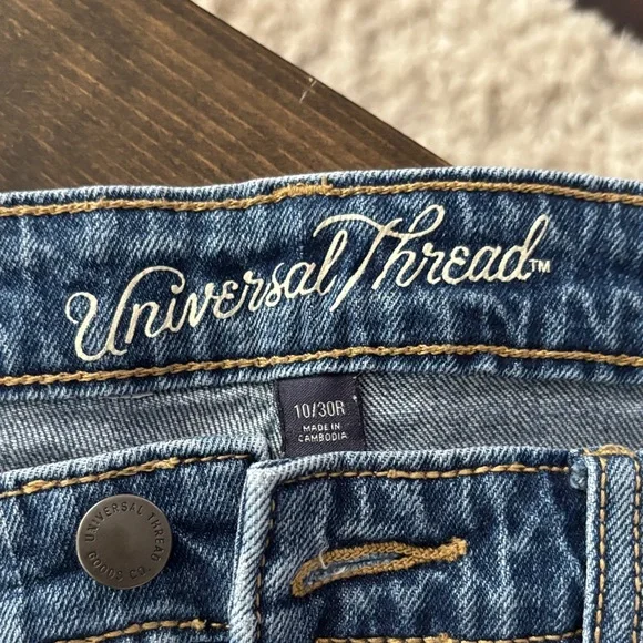 Universal Thread Blue Boyfriend Jeans - Picture 2 of 5